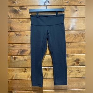 Lululemon Black Wunder Under Crop Legging *Luon